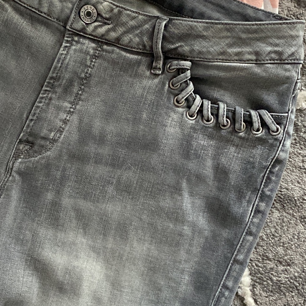 Outfit - Picture 5 of 10